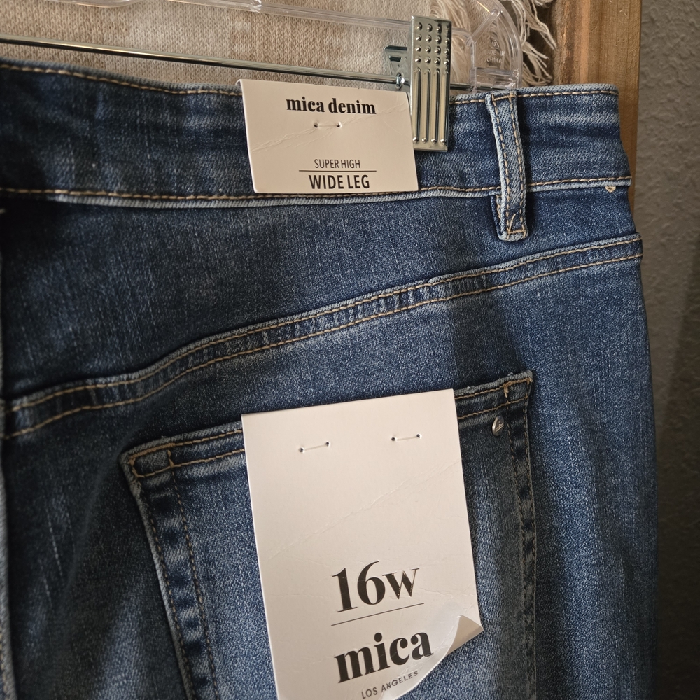 Mica Wide Leg Jeans in Medium Blue - Picture 4 of 4